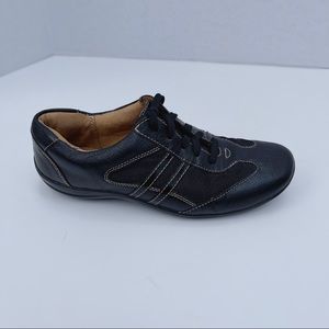 naturalizer walking shoes
